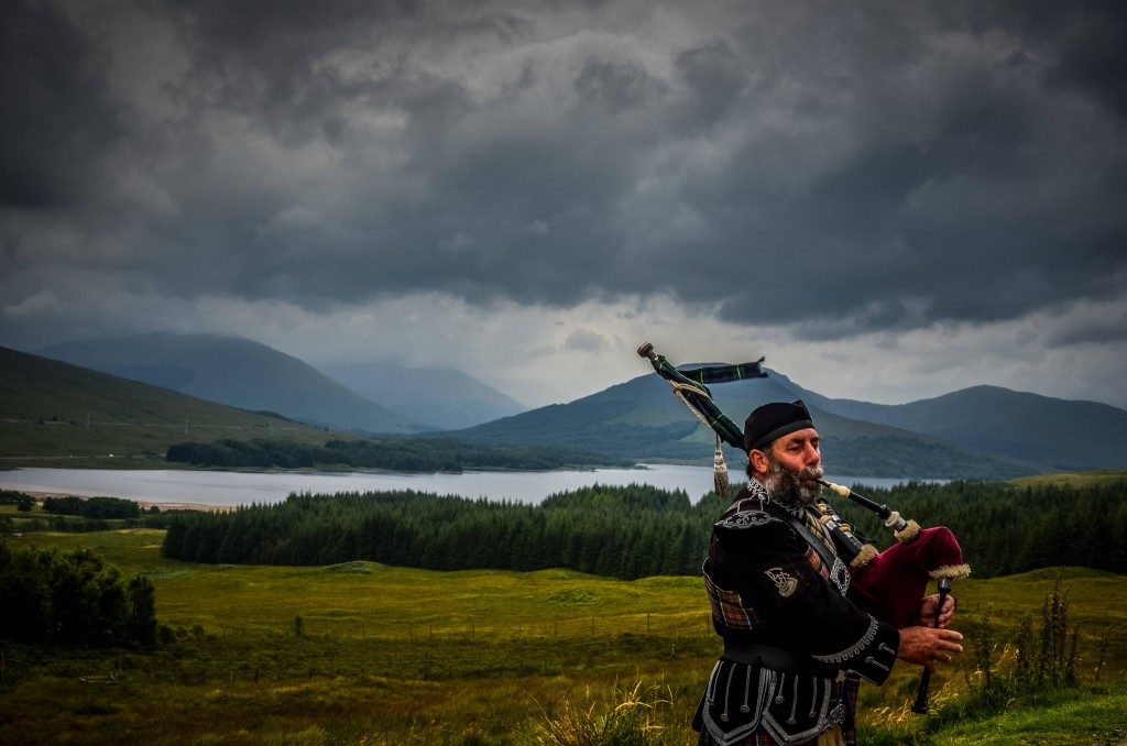 CC0325___michael-mckinlay___16-06-14___the-piper copy