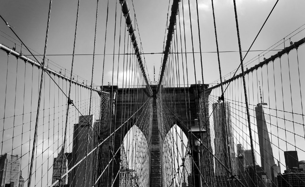 Liliana Danovaro, Ropes, Brooklyn Bridge, New York, USA.